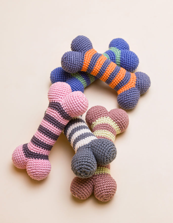 Crochet organic bone toy LILLY lime