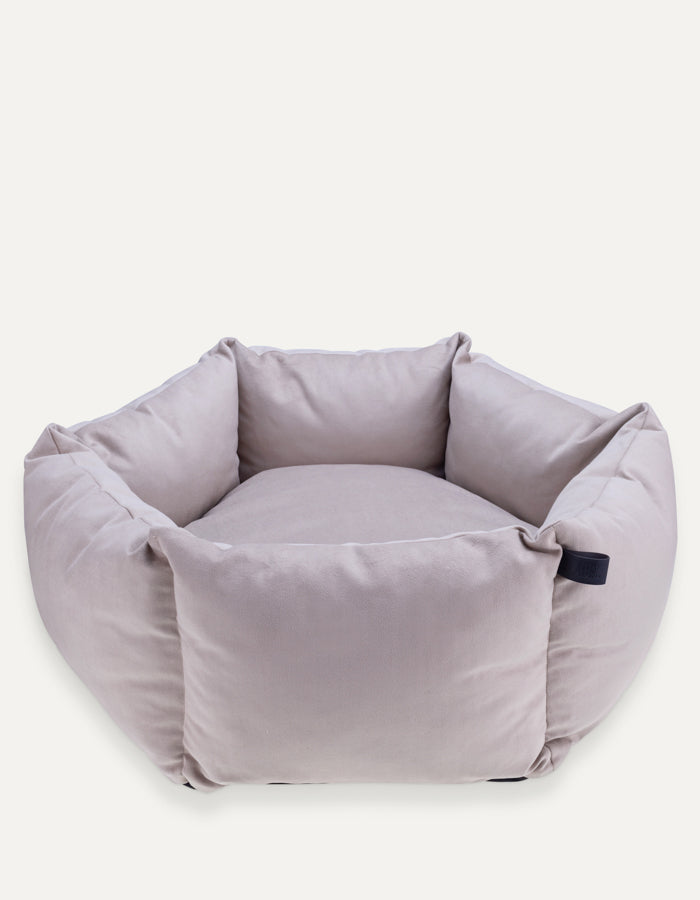 Hexagon dog bed VELUDO greige